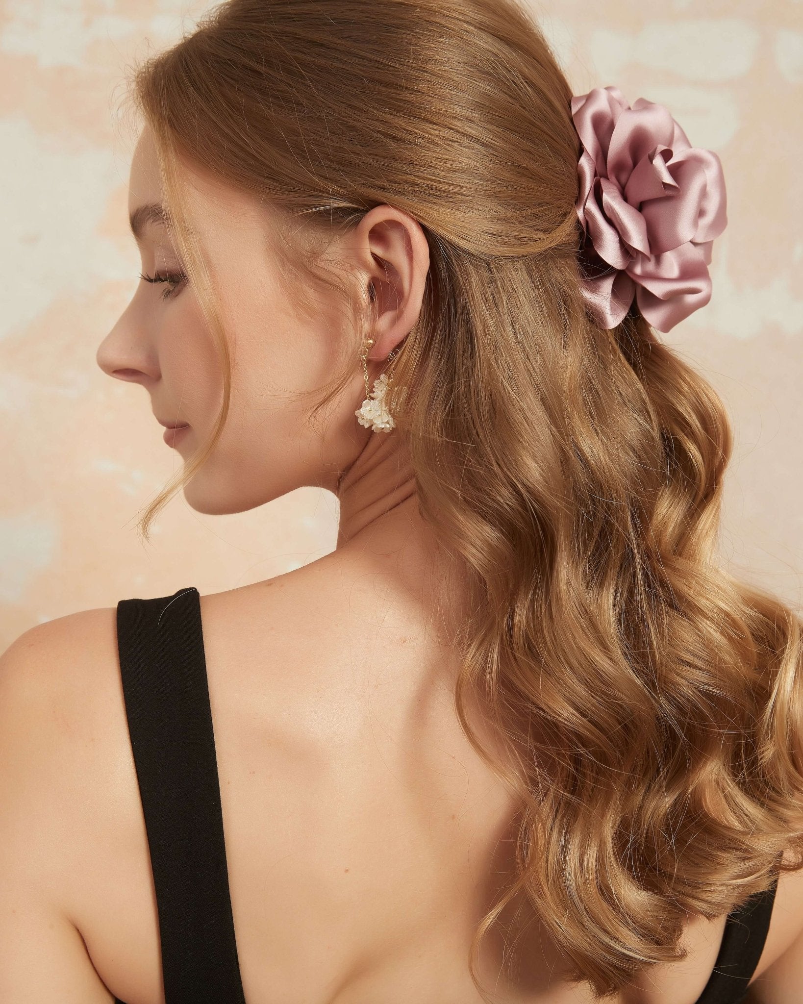 Pink Silk Rose Hair Clawhair clawsJewelryBlossomuniqueflowerearringsgiftforhermothergiftdaughtergiftbirthdaygiftanniversarygift