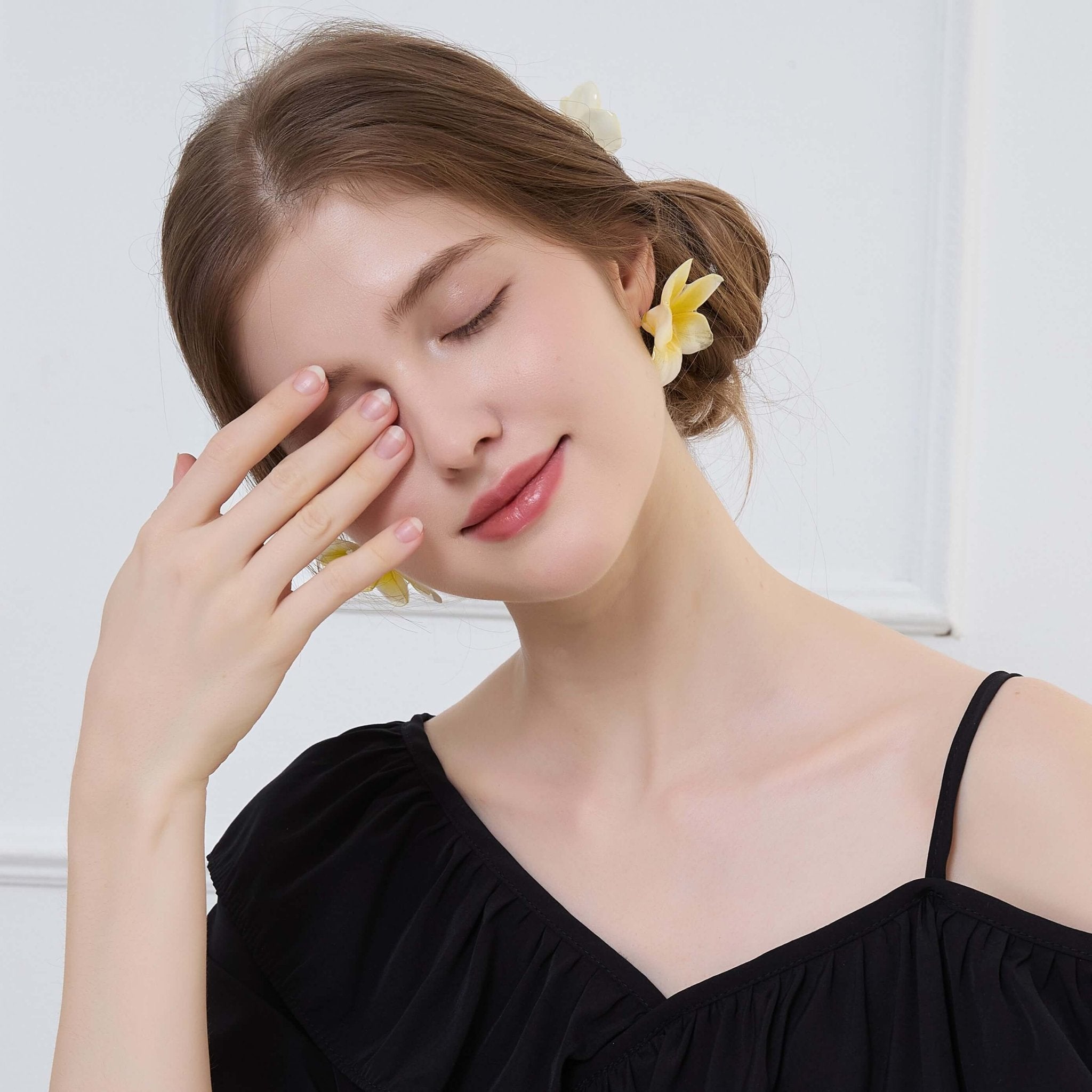 Preserved Plumeria Flower Earring StudsHAIRJewelryBlossomuniqueflowerearringsgiftforhermothergiftdaughtergiftbirthdaygiftanniversarygift