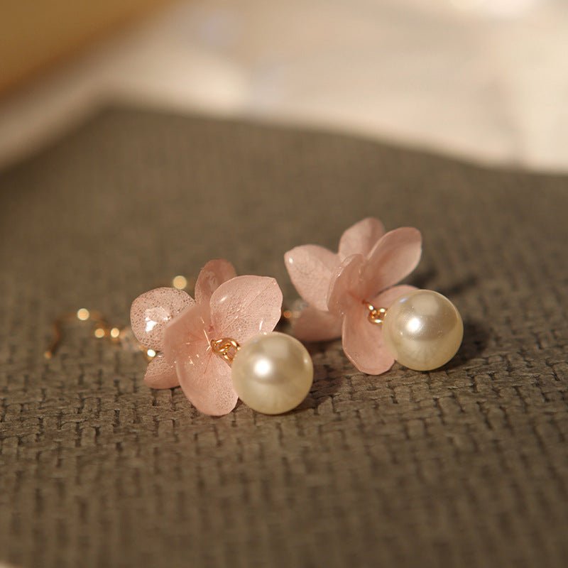 *Real Flower* Ballet Hydrangea Pearl Bloom Earrings Earrings JewelryBlossom flowerjewelry weddingjewelry bridaljewelry weddinggift bridemaidgiftgiftforher mothergift daughtergift birthdaygift anniversarygi