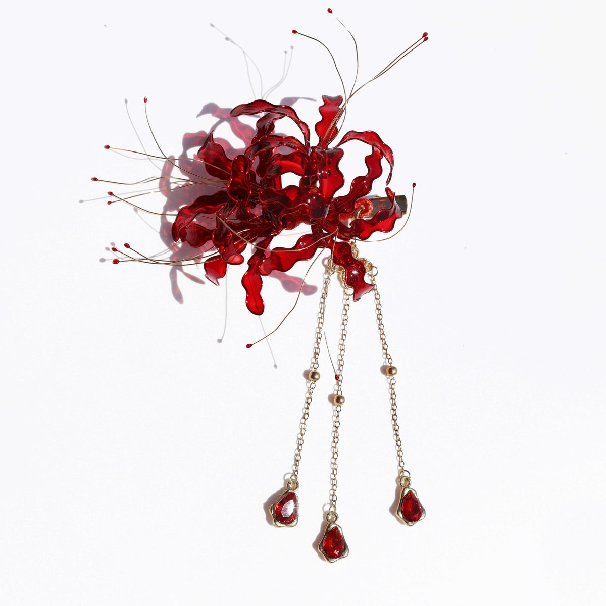 Ruby Lycoris Hair Clip HAIR JewelryBlossom #flowerjewelry# #weddingjewelry# #bridaljewelry# #weddinggift# #bridemaidgift##giftforher# #mothergift# #daughtergift# #birthdaygift# #anniversarygi