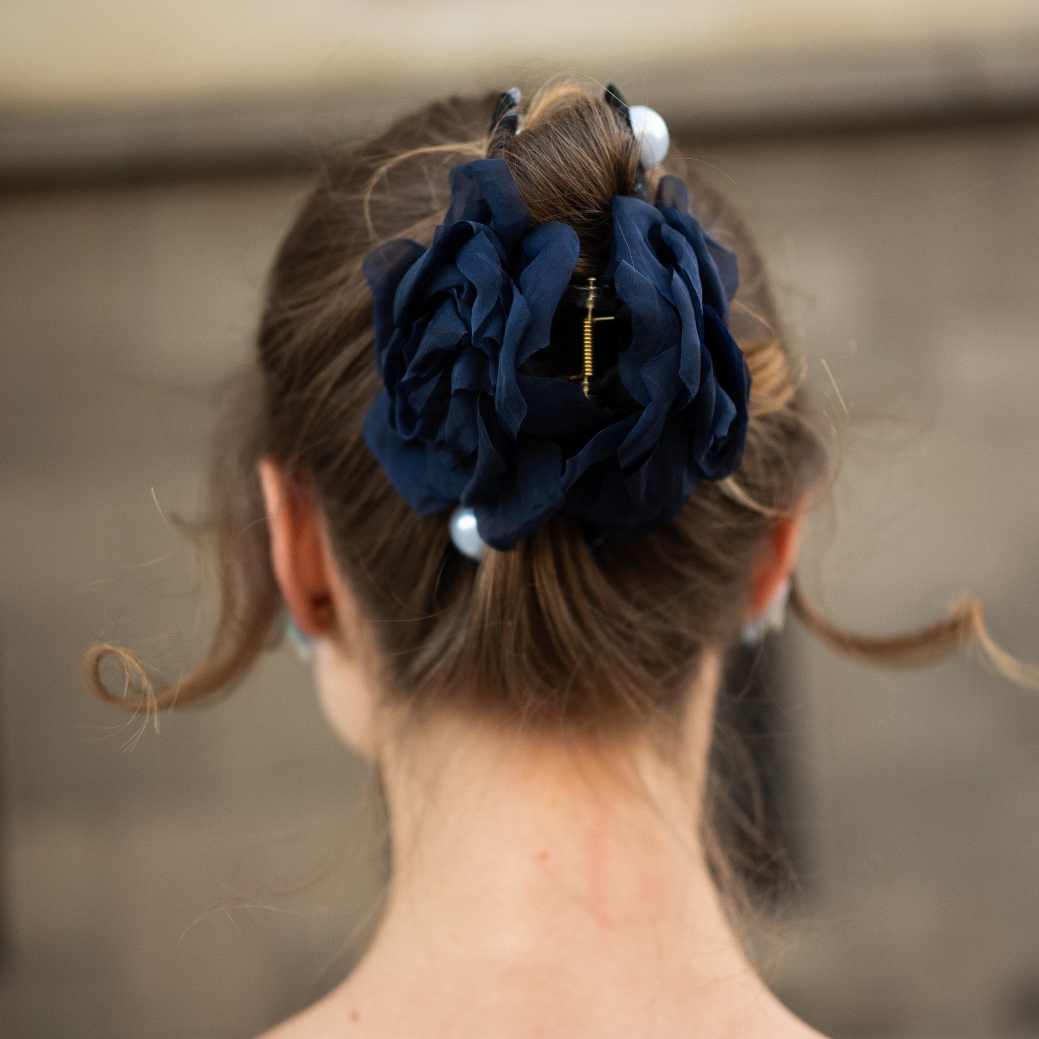 Sapphire Camellia Organza Hair Clawhair clawsJewelryBlossomuniqueflowerearringsgiftforhermothergiftdaughtergiftbirthdaygiftanniversarygift