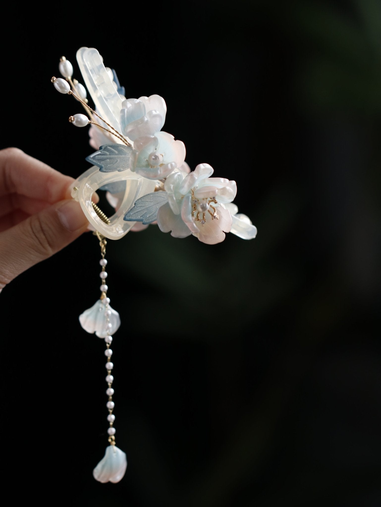 Sky Garden Flower Hair Clawhair clawsJewelryBlossomuniqueflowerearringsgiftforhermothergiftdaughtergiftbirthdaygiftanniversarygift