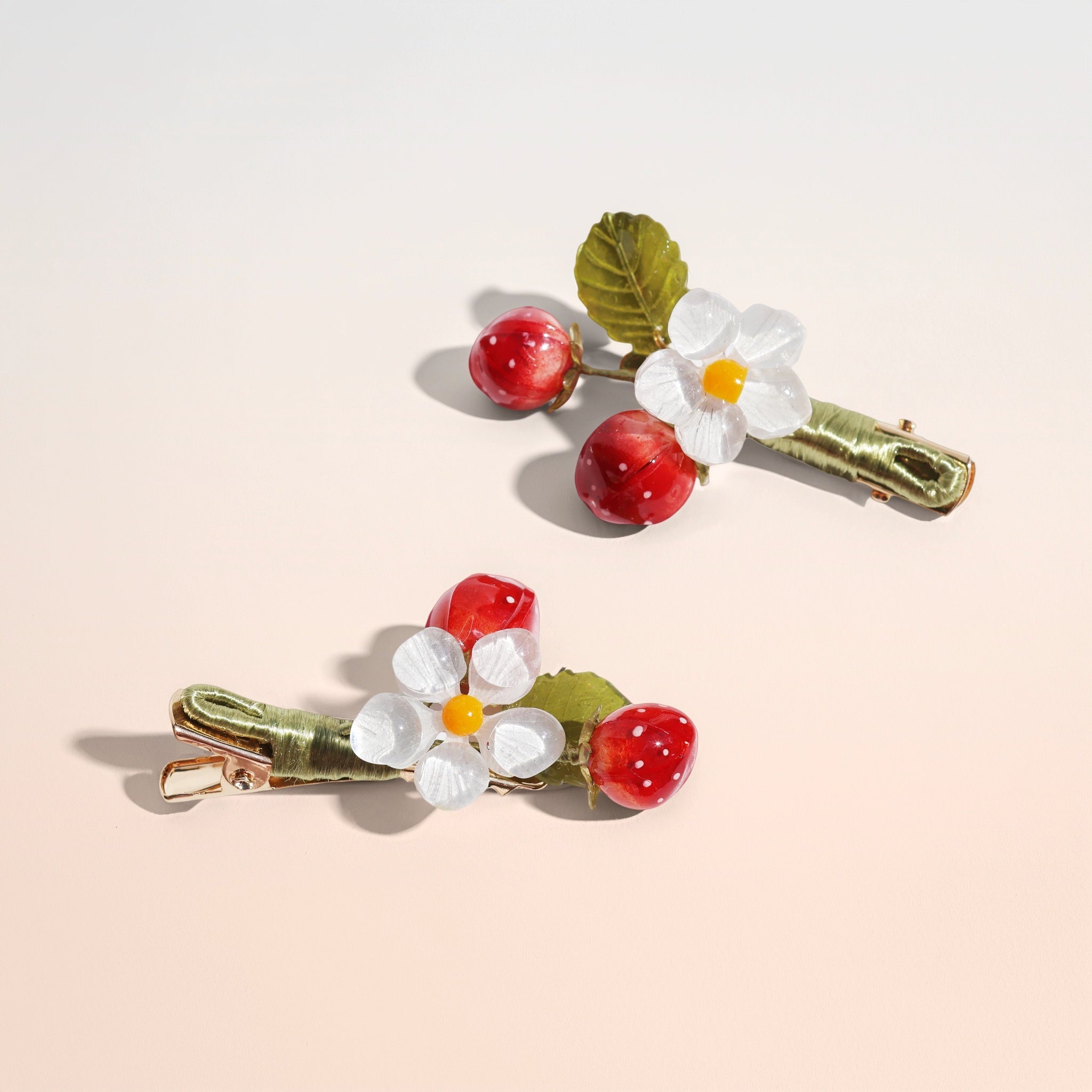 Strawberries & Daisies Hair ClipsHair ClipsJewelryBlossomuniqueflowerearringsgiftforhermothergiftdaughtergiftbirthdaygiftanniversarygift
