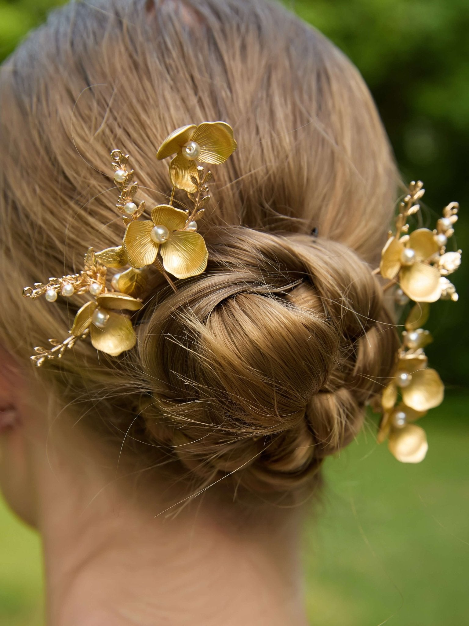 Vivienne Hair Pin Set (4-Piece)HAIRJewelryBlossomuniqueflowerearringsgiftforhermothergiftdaughtergiftbirthdaygiftanniversarygift