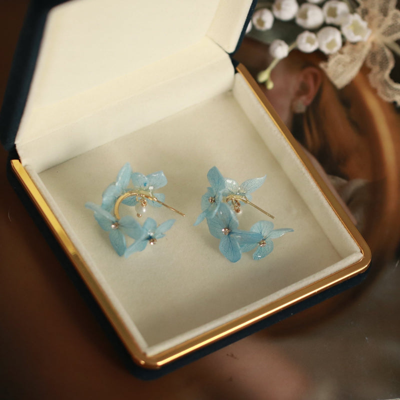 #blueflowerearring# - #jewelryblossom##earrings##flowerearrings##weddingearrings##realflowerearrings##hydrangeaearrings# hoop