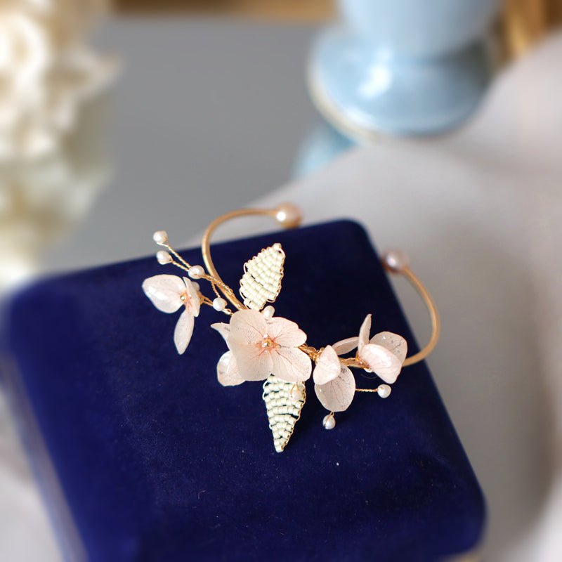 Crystal Gemstone Hydrangea Flowers Bracelet