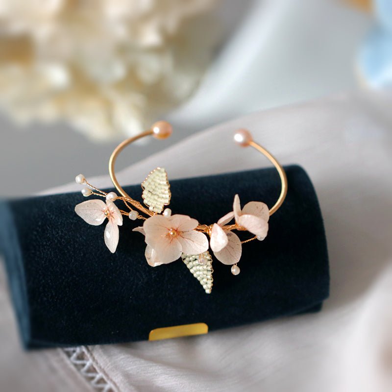 #flowerbracelet# - #jewelryblossom##bracelet##fairybracelet##weddingbracelet##pinkflowerbracelet#