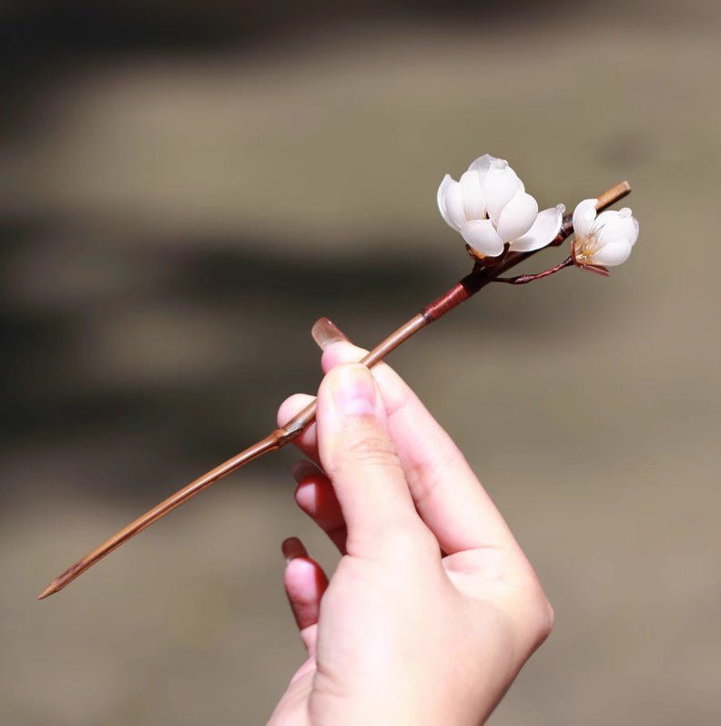 #whitehairclip# - #jewelryblossom##magnoliahairstick##magnoliahair##weddingjewelry##flowerhairstick# flower hair stick