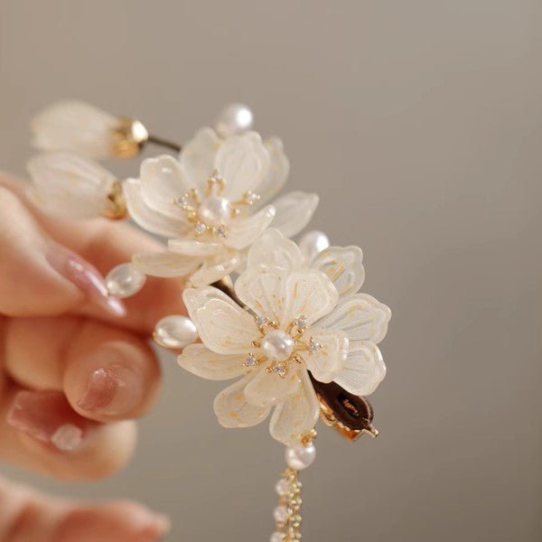 #flowerhairclips# #jewelryblossom##hairclips##weddinghairstyle##weddingjewelry# #hairclip# 
#flowerjewelry# lotus flower hair