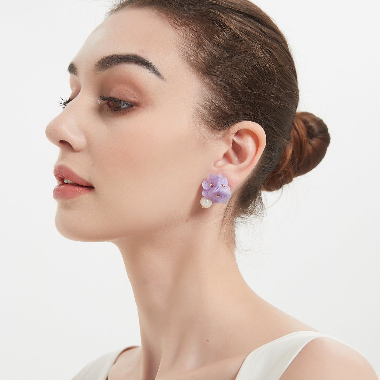 #flowerstuds# jewelryblossom#earrings##flowerearrings##weddingearrings##realflowerearrings##hydrangeaearrings# flower studs