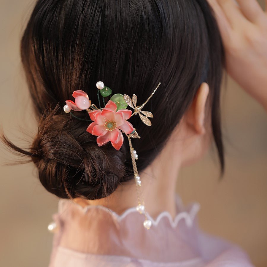 waterlily hair clip #flowerhairclip# #weddinghair