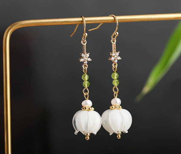 #whiteflowerearring# - #jewelryblossom##earrings##fairyearrings##weddingearrings##acrylicicearrings##bellflowerearring#